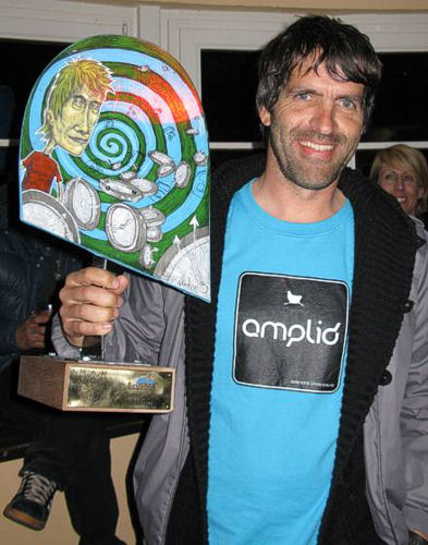 Peter recieves his EuroSIMA lifetime achievement award